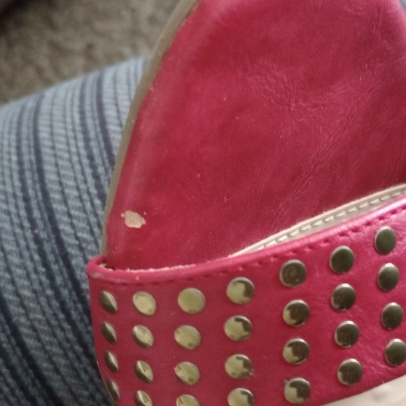 MOSSIMO RED STUDDED SANDALS Sz 8 - Picture 7 of 7